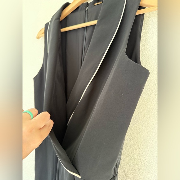 Tahari Collared V-Neck Scuba Jumpsuit - Picture 6 of 13